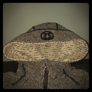 Lululemon Scuba Manifesto Rare Blue Floral Sz 6/8